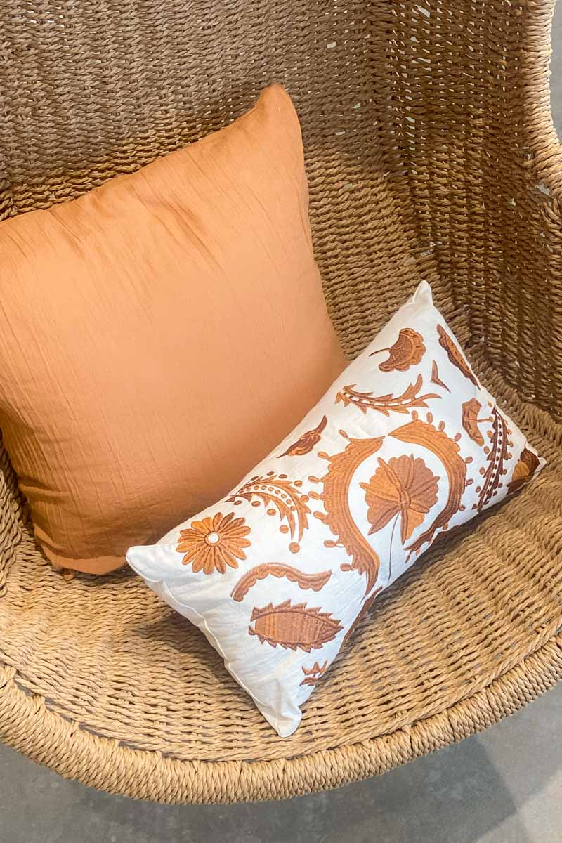 Almohadon Bordado 30x50