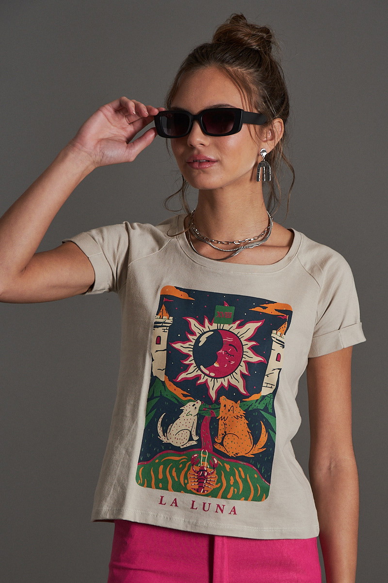 Remera MC Luna