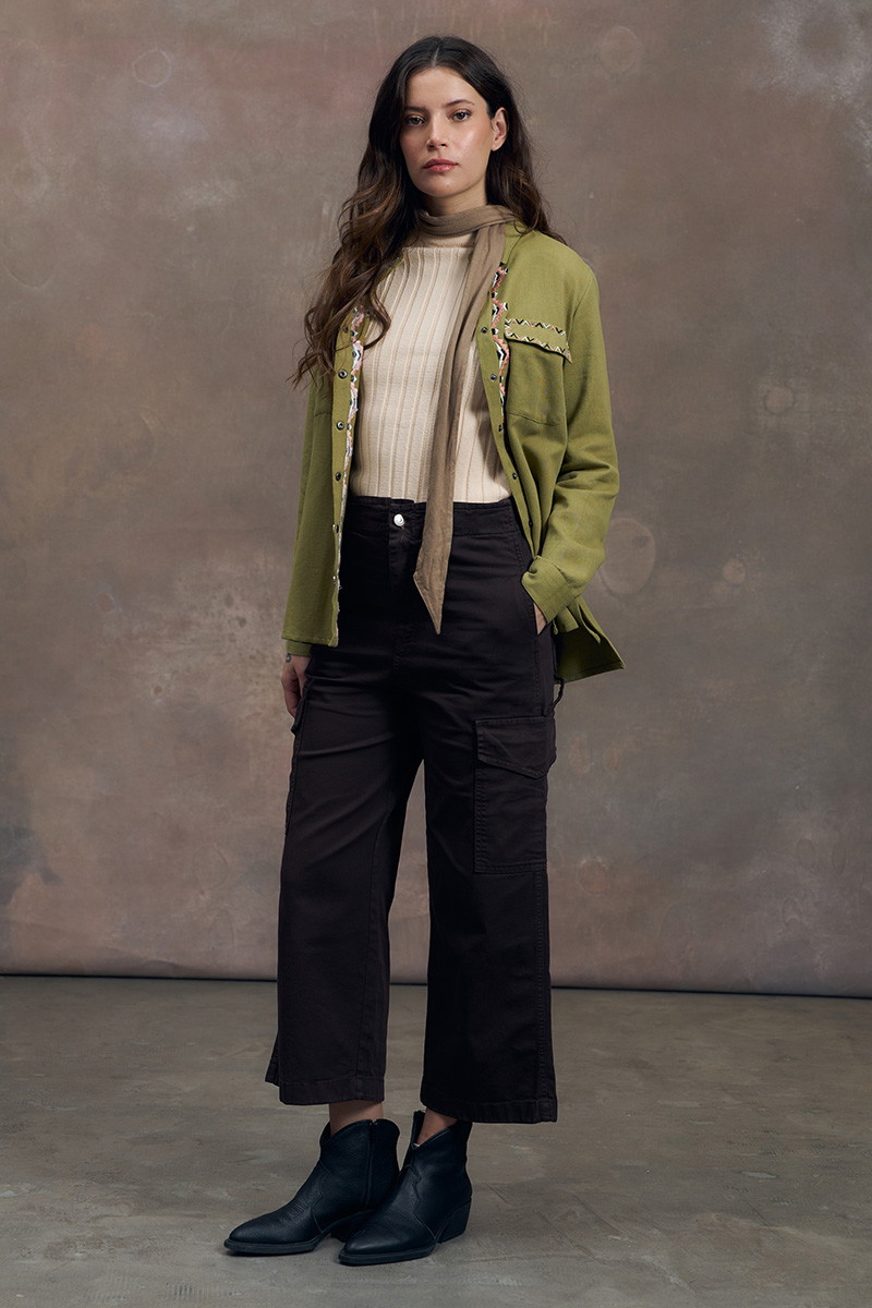 Cargo Crop Bela